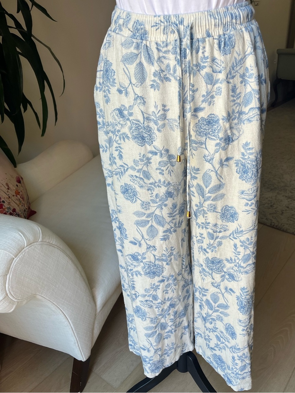 Allie Rose Linen Pants Small Cream Wide Leg Cropped elastic waist pockets